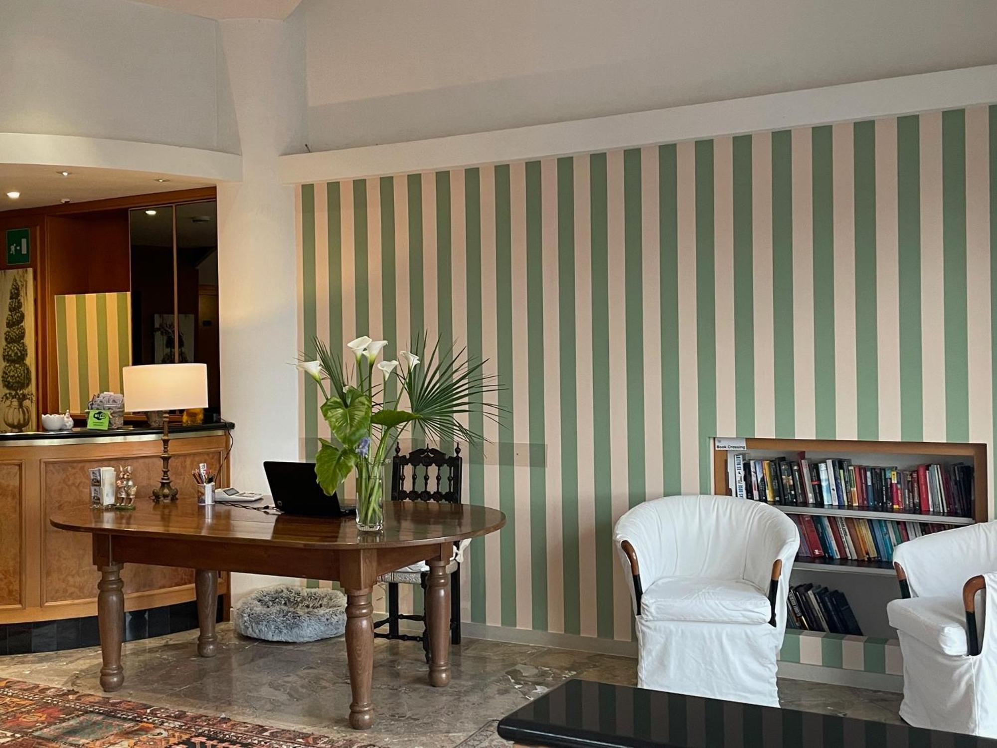 Hotel Miramare Diano Marina Ngoại thất bức ảnh