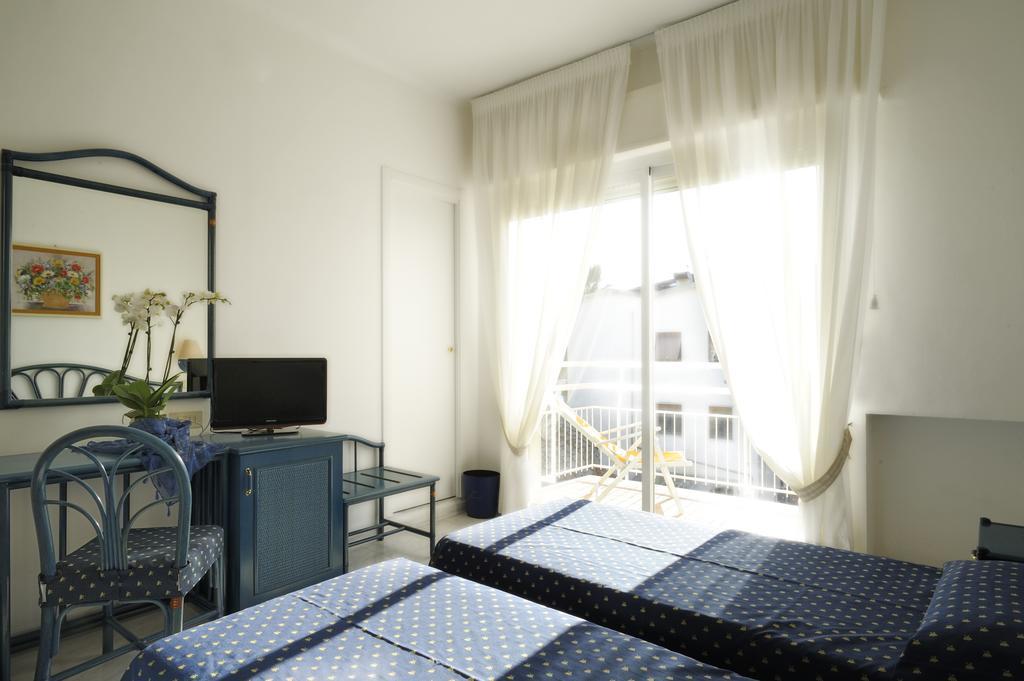 Hotel Miramare Diano Marina Ngoại thất bức ảnh