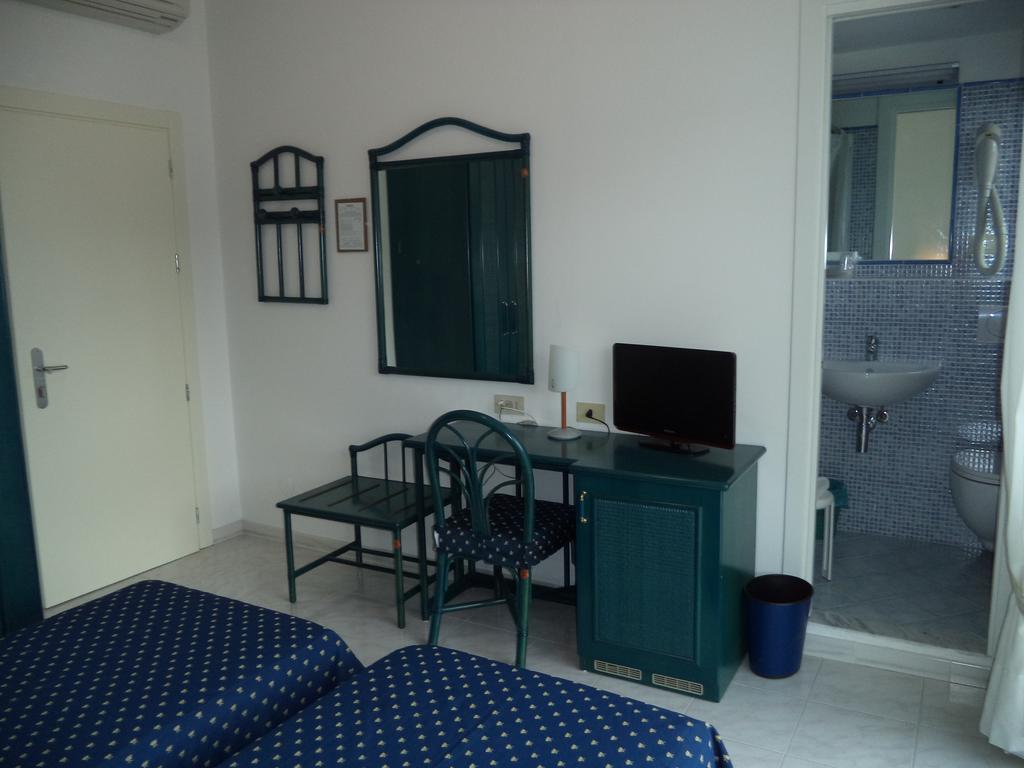 Hotel Miramare Diano Marina Ngoại thất bức ảnh